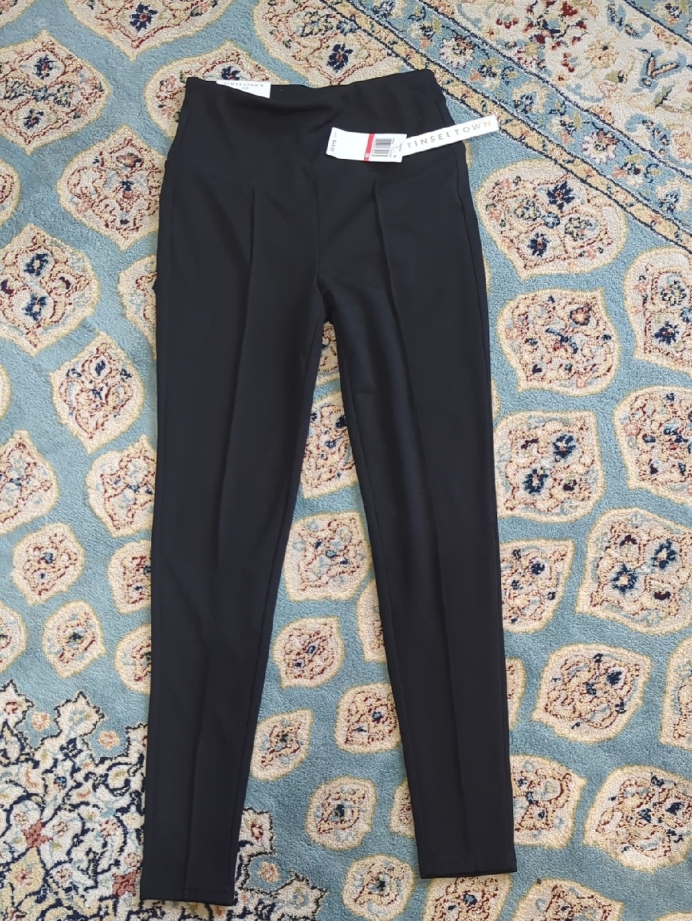 Juniors Tinseltown Ponte Leggings NWT